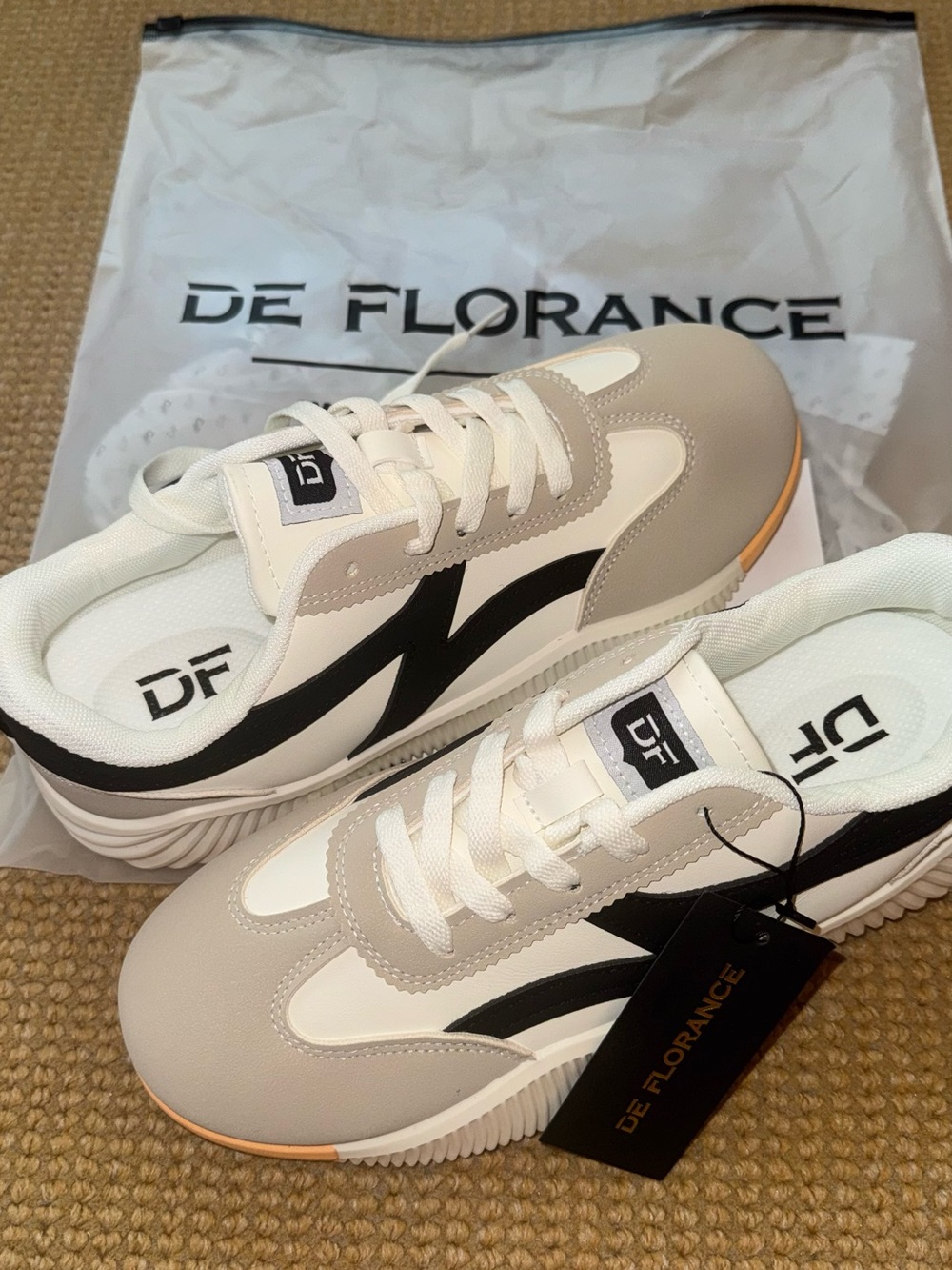De Florance Women’s Casual Sneakers in White, Gray & Black